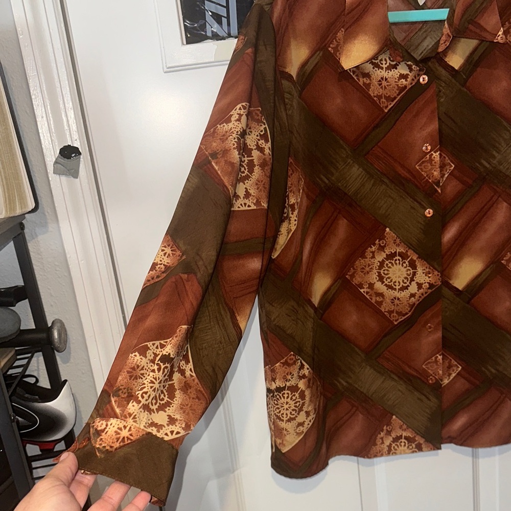 Vintage Chic Women's Brown Patterned Button-Down … - image 4